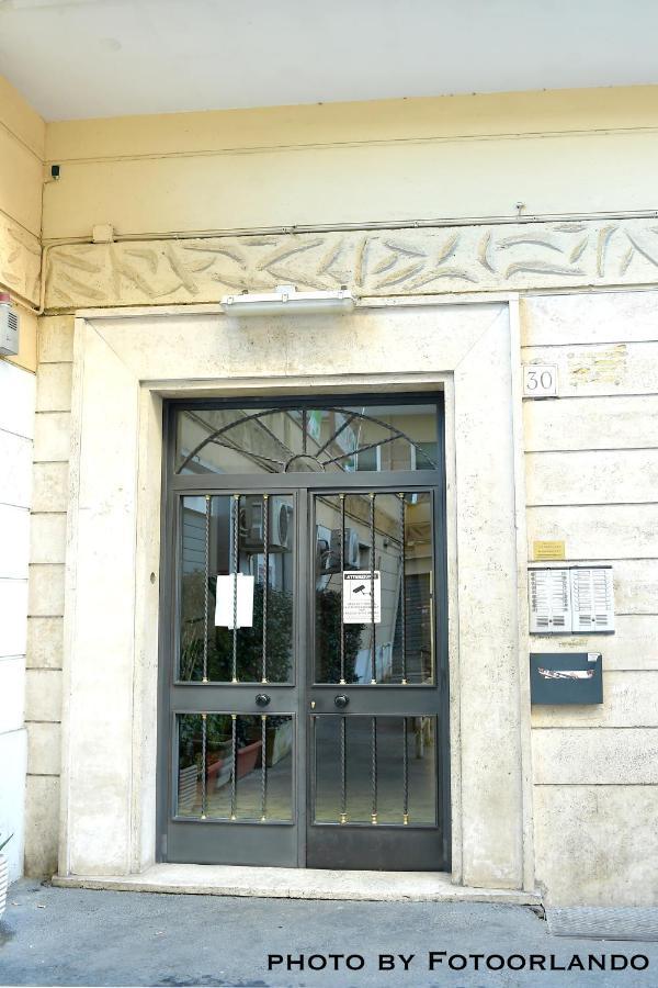 Casa Vacanza La Signorina Ρώμη Εξωτερικό φωτογραφία